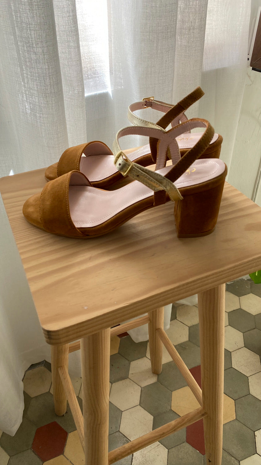 SANDALIA DE ANTE Y PIEL CLOÉ GOGNAC - Sister Birkin