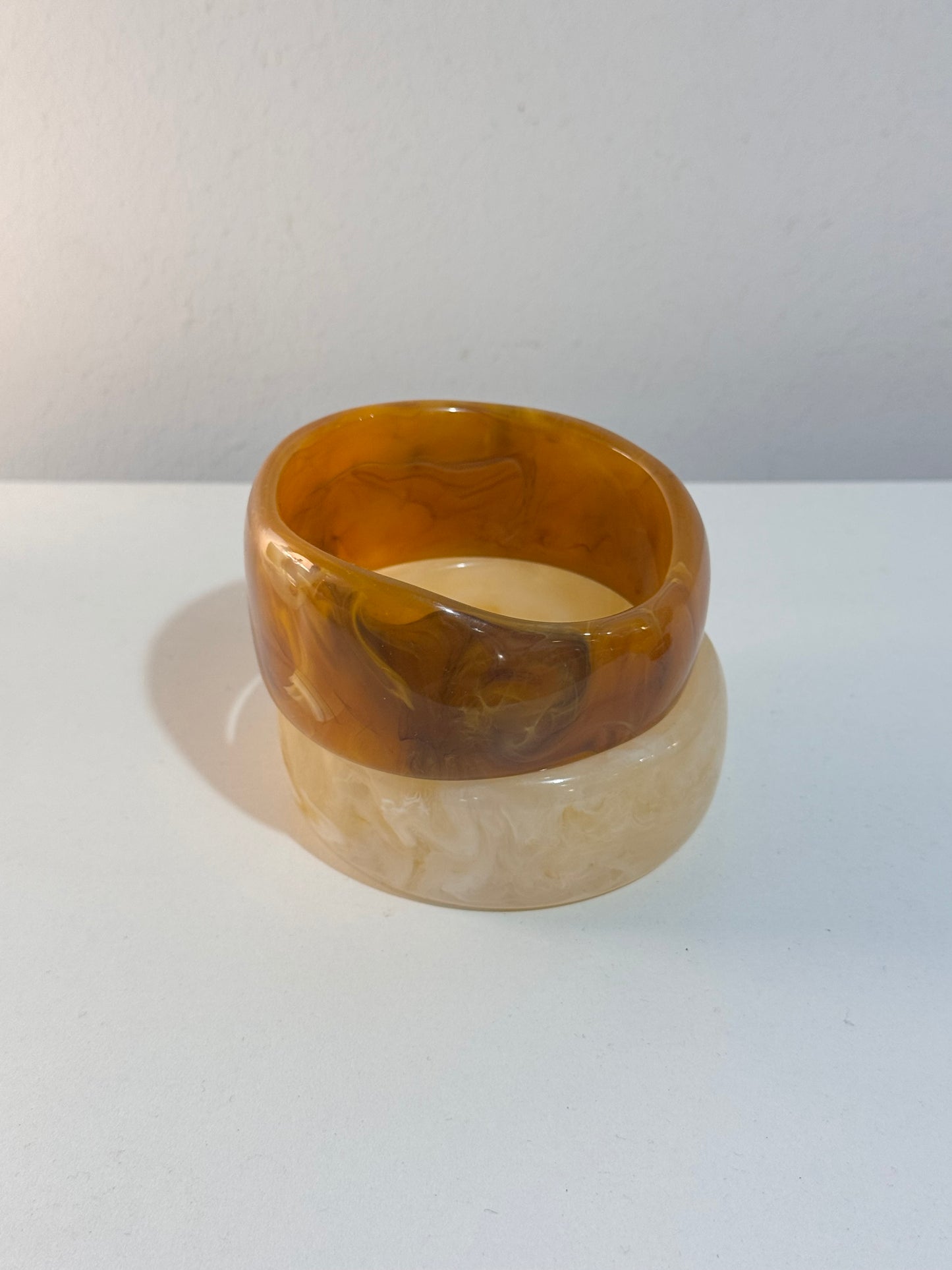 PULSERA DE RESINA MOON
