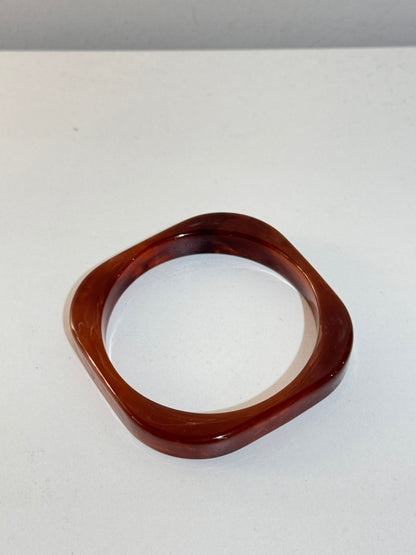 PULSERA DE RESINA HALF MOON