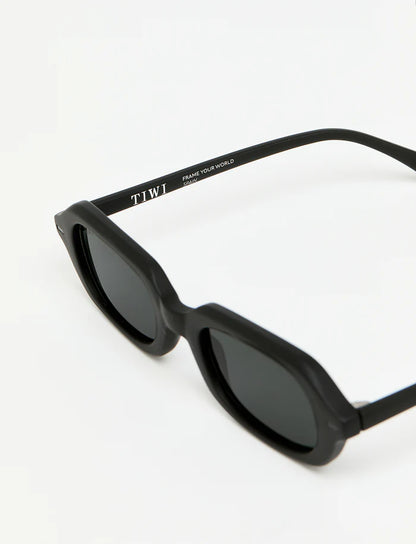 BENNETT RUBBER BLACK