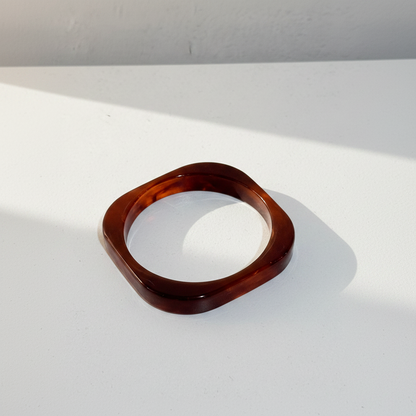 PULSERA DE RESINA HALF MOON