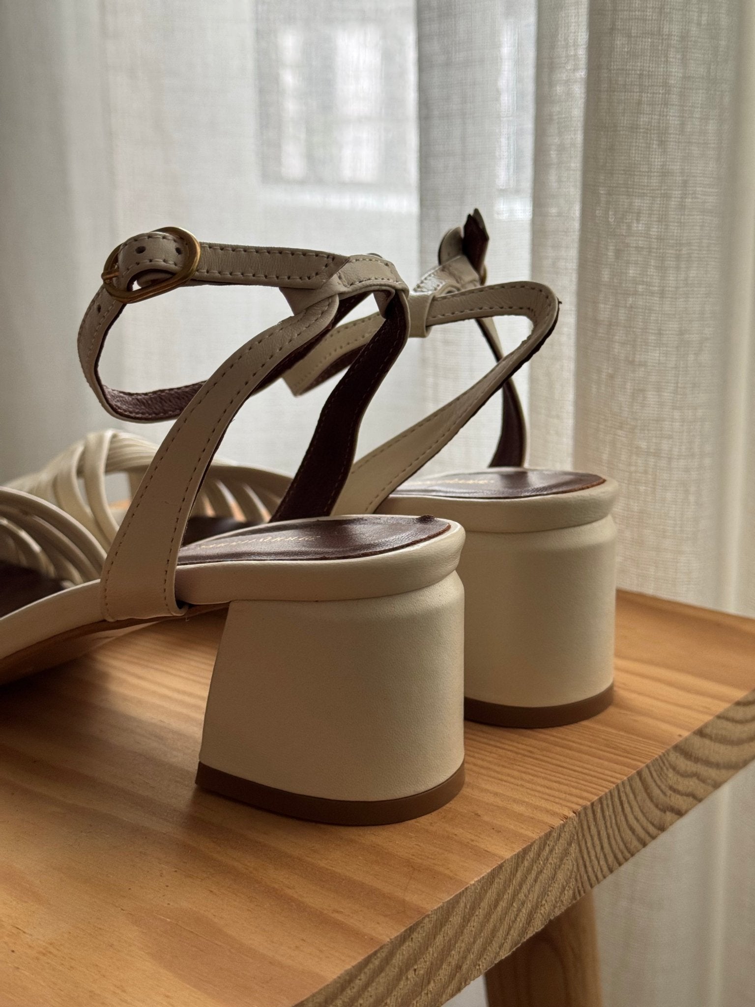 SANDALIAS MARGRIET WHITE SAND - Sister Birkin