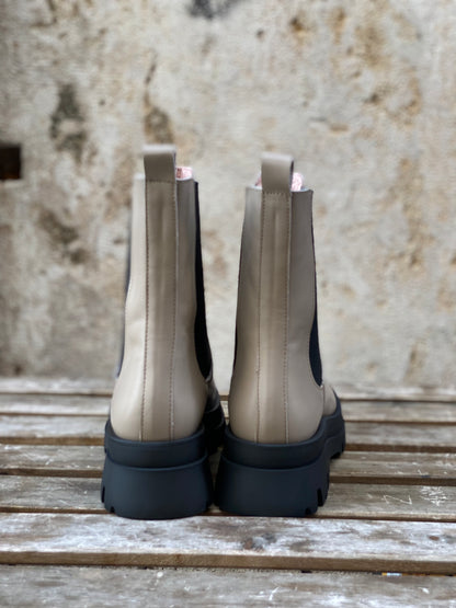 BOTINES CHELSEA NIKA TAUPE - Sister Birkin 