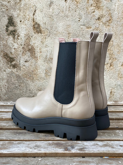 BOTINES CHELSEA NIKA TAUPE - Sister Birkin 
