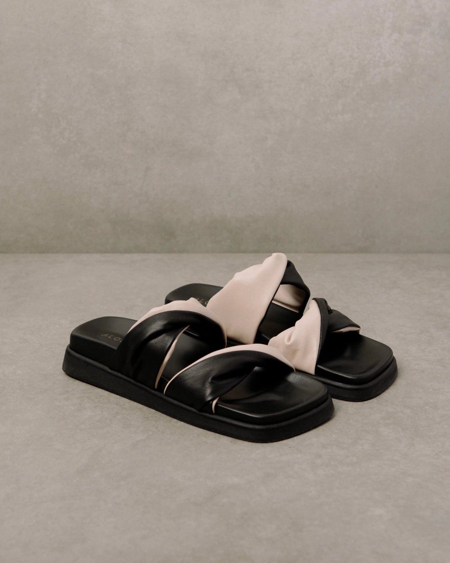 SANDALIAS BICOLOR SHAKA BLACK IVORY - Sister Birkin
